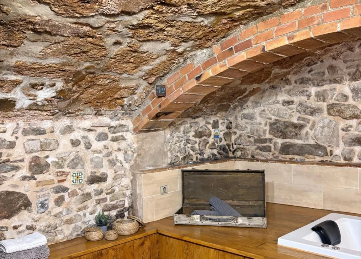 Apartamento Suite Sant Sebastia Con Jacuzzi, Sauna Y Jardin Moia España